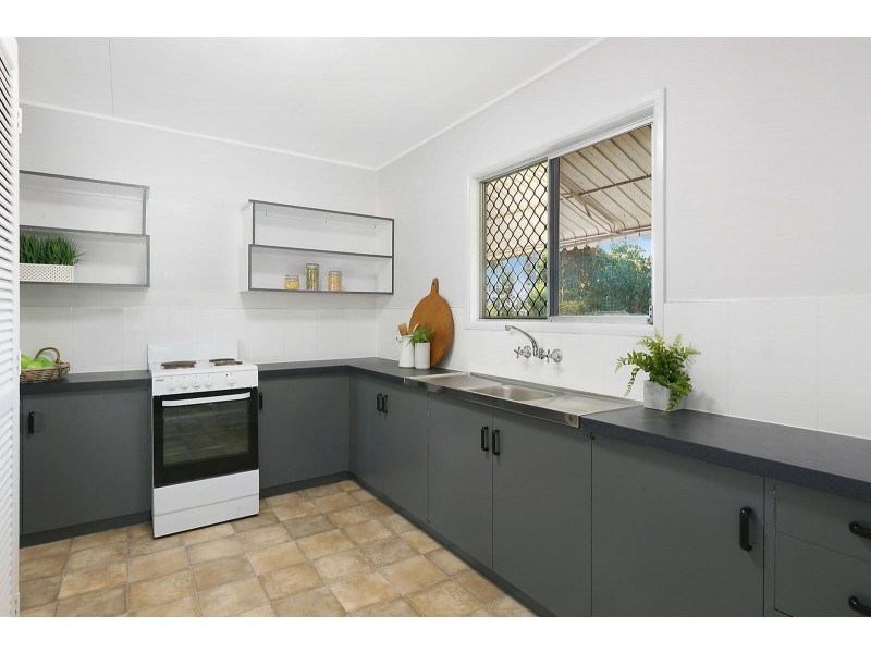 69 Gray Street, Park Avenue QLD 4701