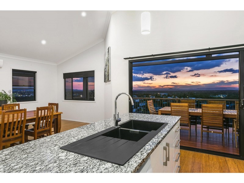 17 Hodda Drive, Kawana QLD 4701