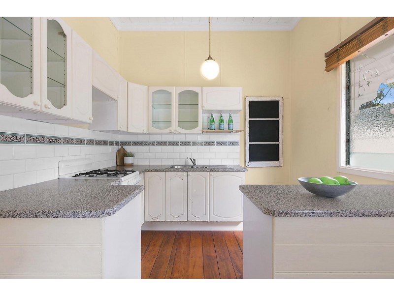 224 Denham Street, The Range QLD 4700