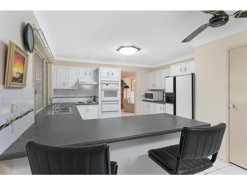 84 Ward Street, The Range QLD 4700