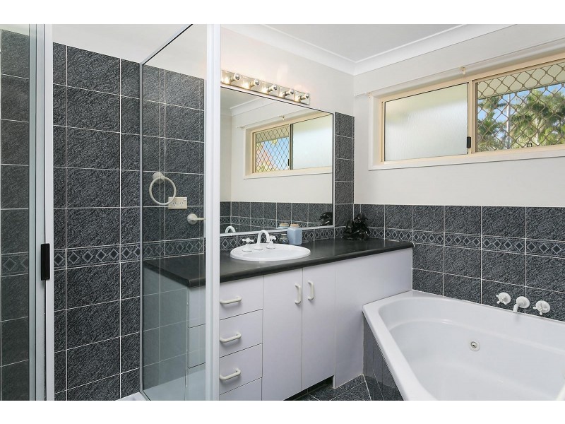 84 Ward Street, The Range QLD 4700