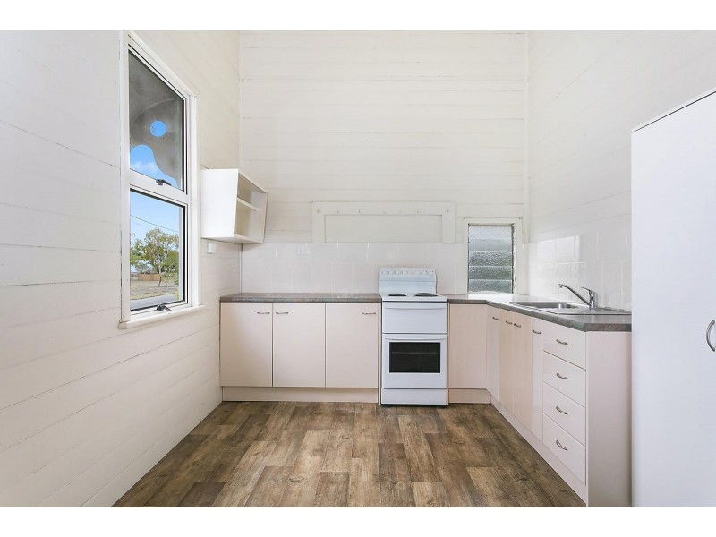 94 South Street, Allenstown QLD 4700
