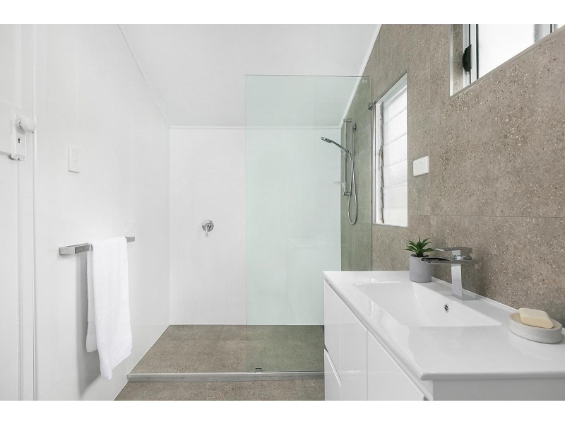 415 Rhodes Street, Koongal QLD 4701