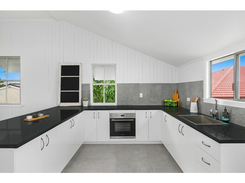 415 Rhodes Street, Koongal QLD 4701