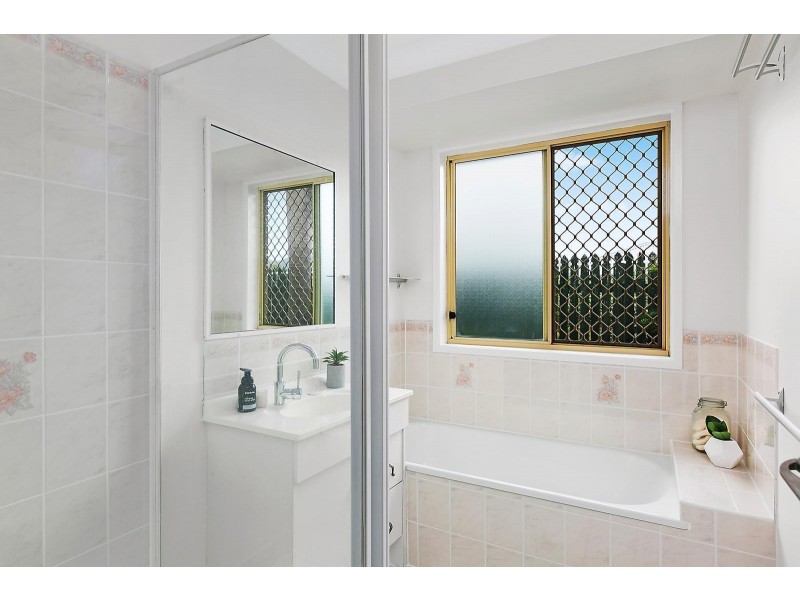 1 Hotham Close, Parkhurst QLD 4702