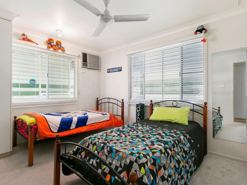 12 Savage Street, Wandal QLD 4700