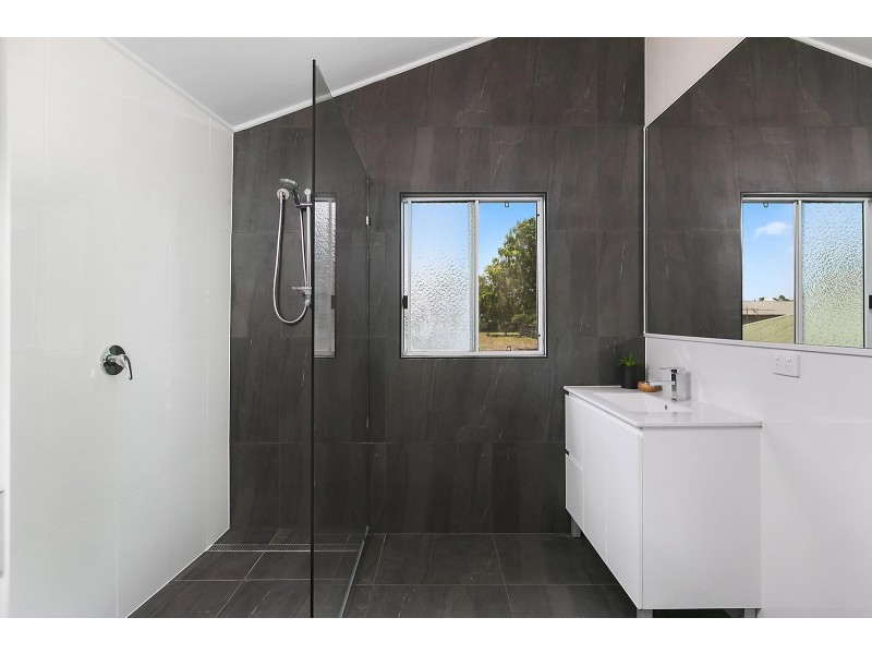 13 Mackay Street, Lakes Creek QLD 4701