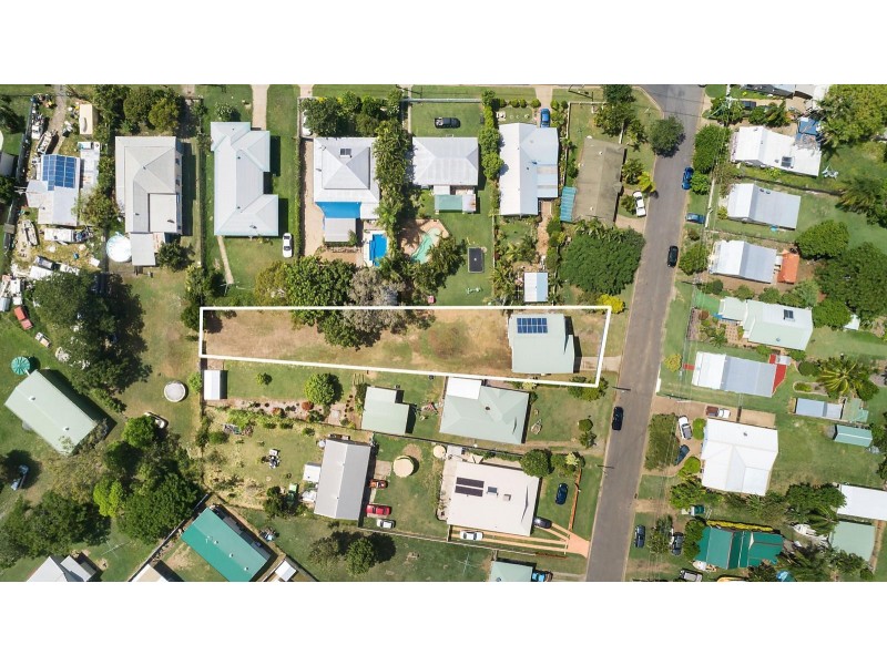 13 Mackay Street, Lakes Creek QLD 4701