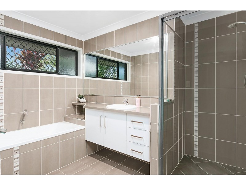 13 Broadhurst Drive, Gracemere QLD 4702