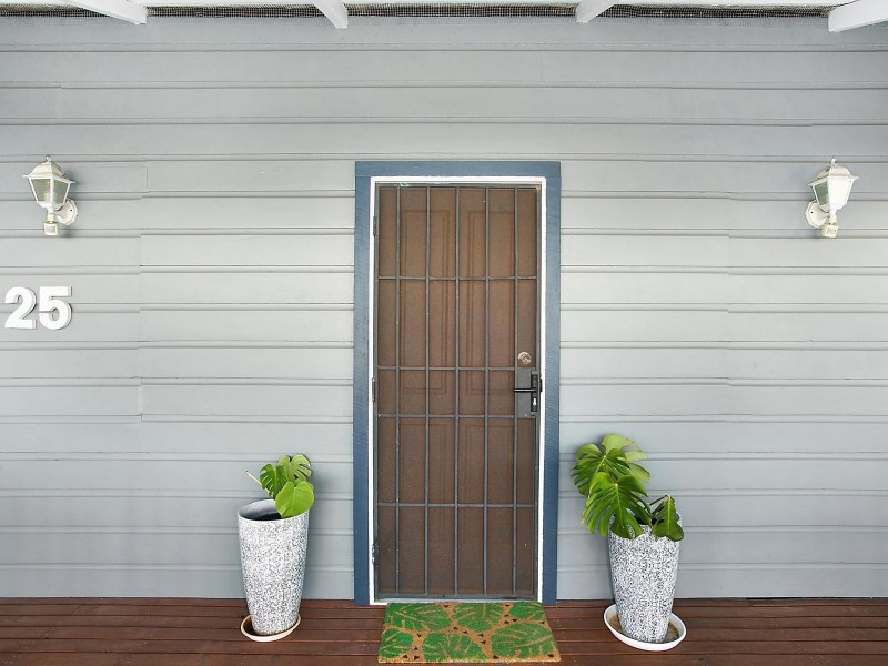 25 Linnett Street, Berserker QLD 4701