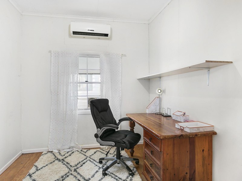 25 Linnett Street, Berserker QLD 4701