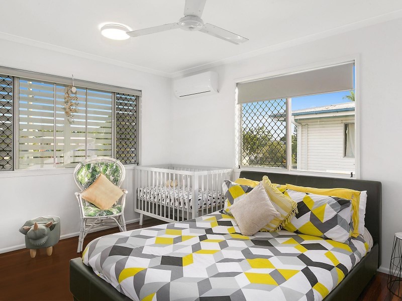 49 Gray Street, Park Avenue QLD 4701