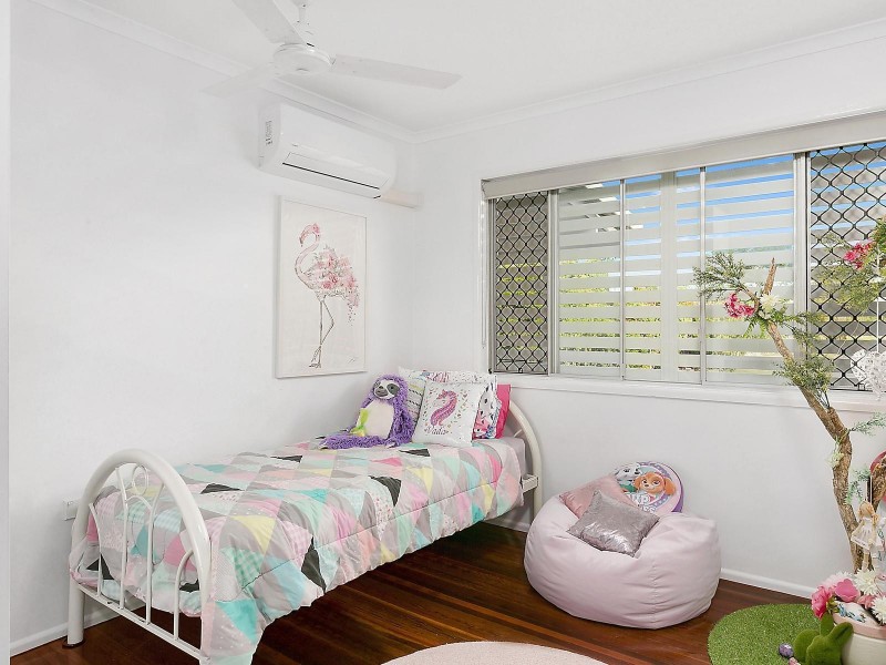 49 Gray Street, Park Avenue QLD 4701
