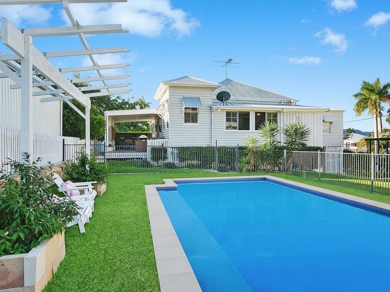 17 Brecknell Street, The Range QLD 4700