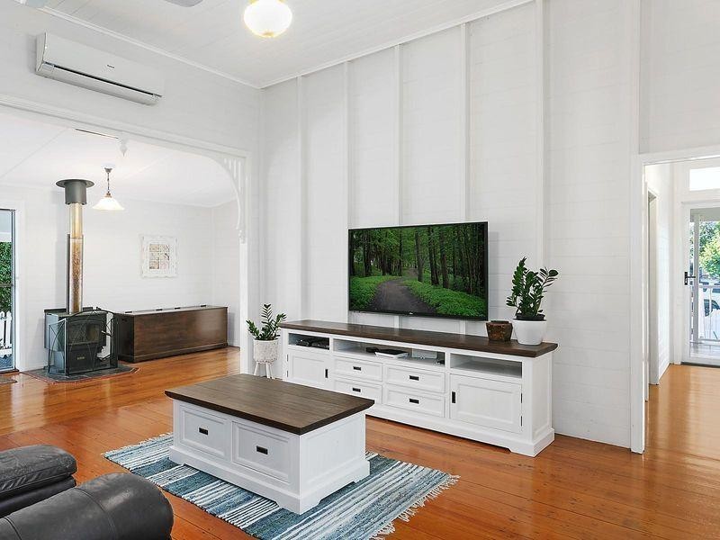 17 Brecknell Street, The Range QLD 4700