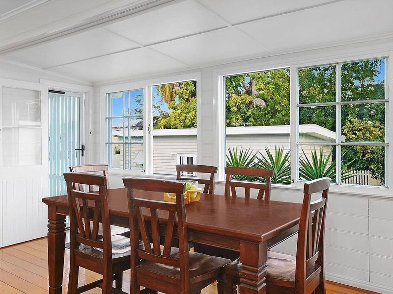 17 Brecknell Street, The Range QLD 4700