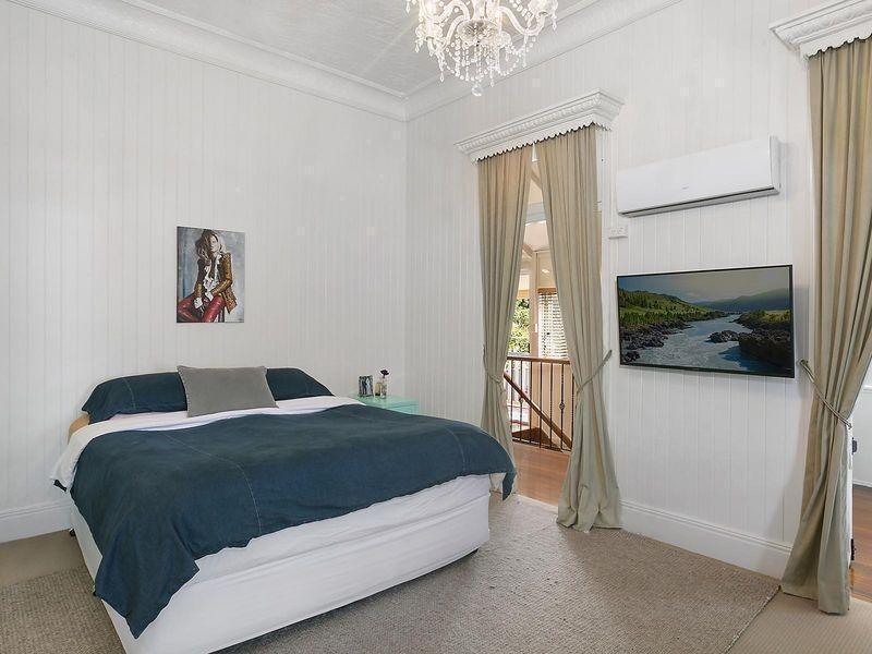 2 Wheatcroft Street, The Range QLD 4700