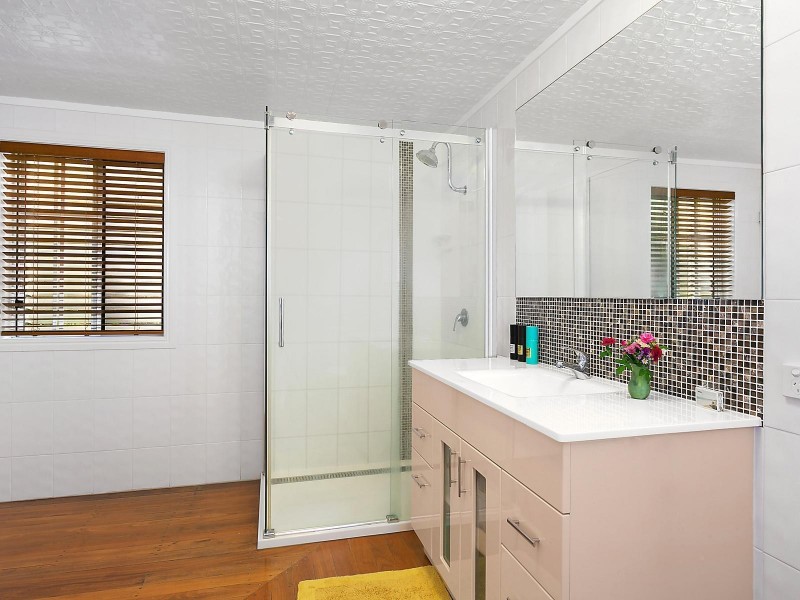 2 Wheatcroft Street, The Range QLD 4700