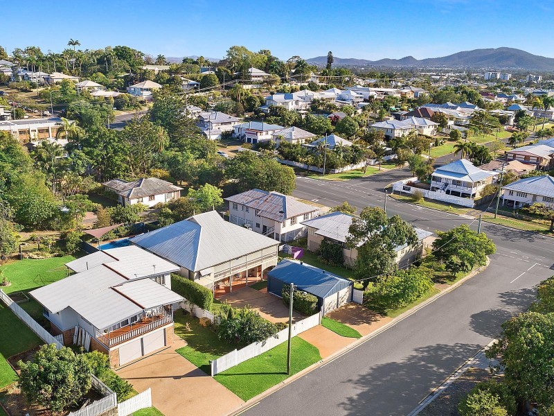 2 Wheatcroft Street, The Range QLD 4700