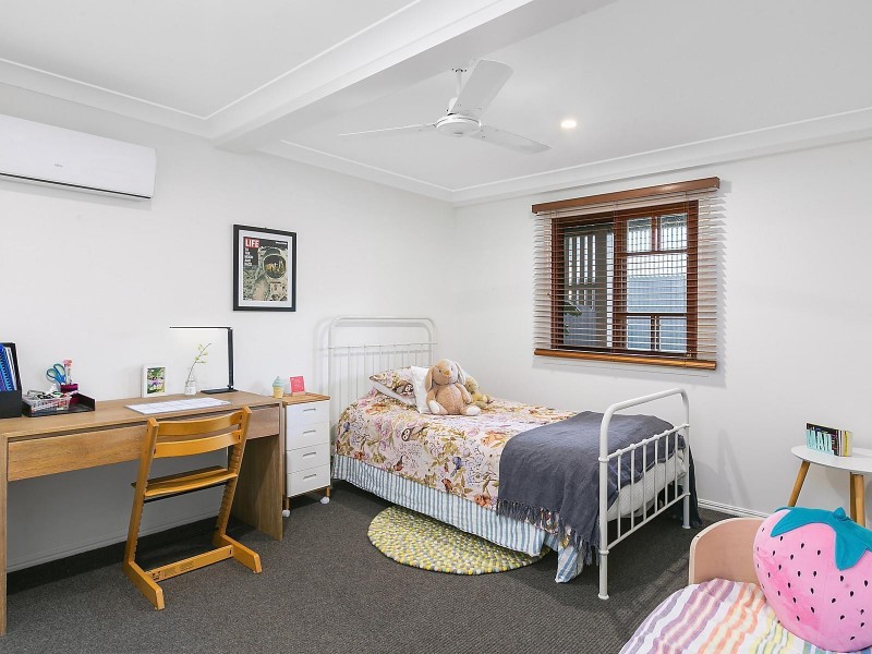 2 Wheatcroft Street, The Range QLD 4700