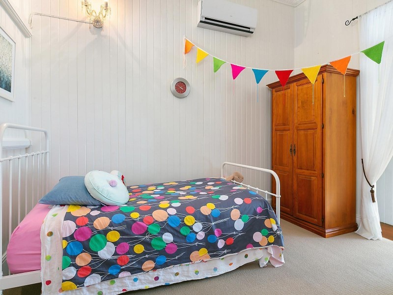 2 Wheatcroft Street, The Range QLD 4700