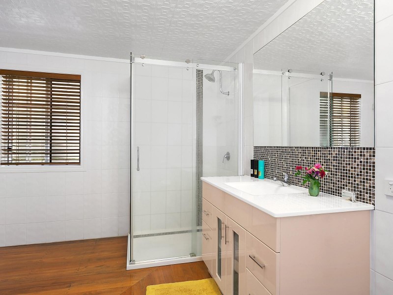 2 Wheatcroft Street, The Range QLD 4700