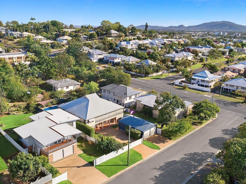 2 Wheatcroft Street, The Range QLD 4700