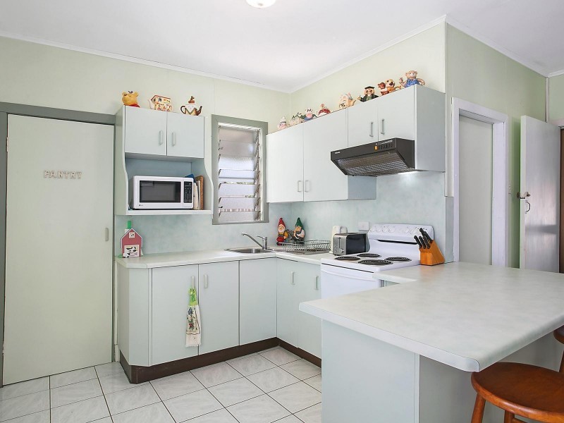 4 Cooper Street, Lakes Creek QLD 4701