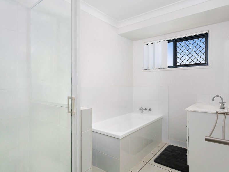 22 William Close, Gracemere QLD 4702