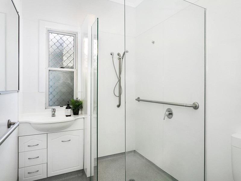 160 Guymer Street, Frenchville QLD 4701