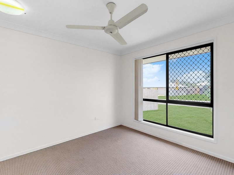 25 Bronco Crescent, Gracemere QLD 4702