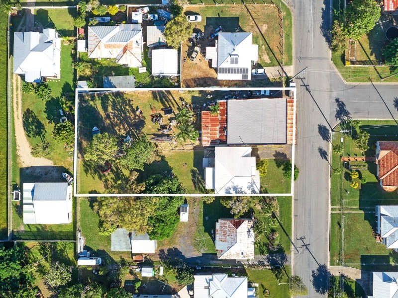 4 Haynes Street, Park Avenue QLD 4701