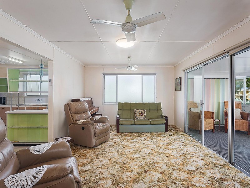 1 Kerr Street, Park Avenue QLD 4701