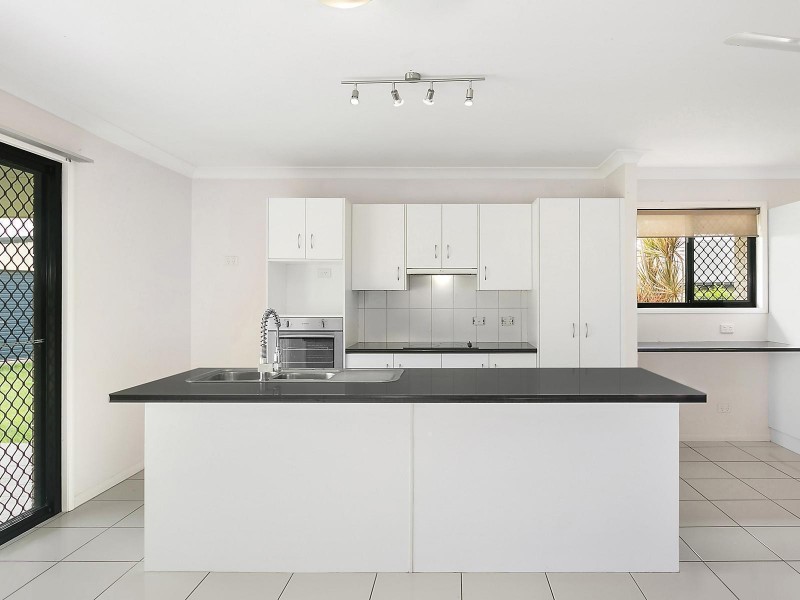 18 Cunningham Court, Gracemere QLD 4702