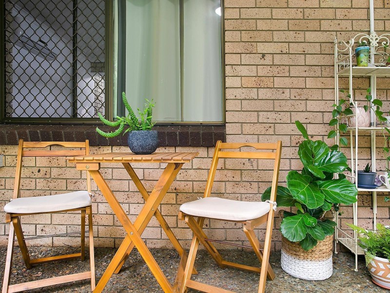 2/6 Burns Street, Frenchville QLD 4701