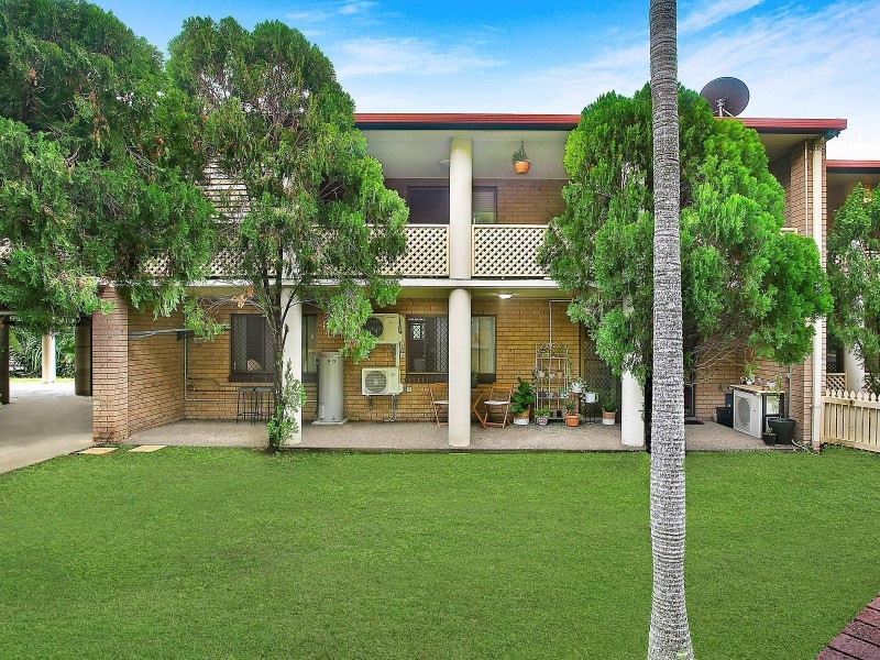 2/6 Burns Street, Frenchville QLD 4701
