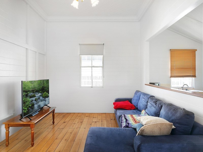 63 Woodville Street, Wandal QLD 4700
