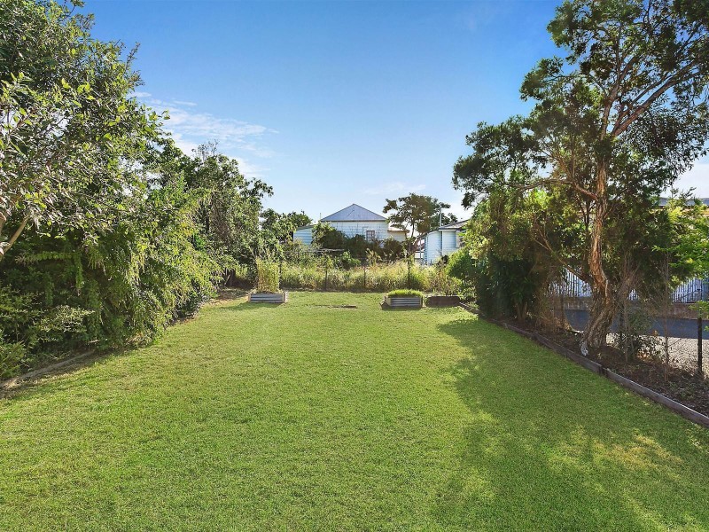 63 Woodville Street, Wandal QLD 4700