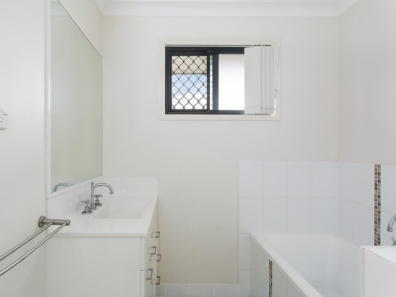 71 Abby Drive, Gracemere QLD 4702