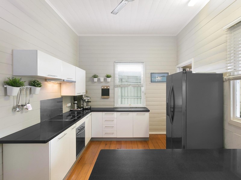 3 Thurston Street, Allenstown QLD 4700