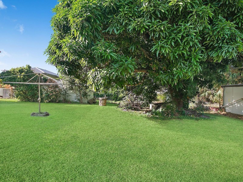 12 Oakley Street, Wandal QLD 4700