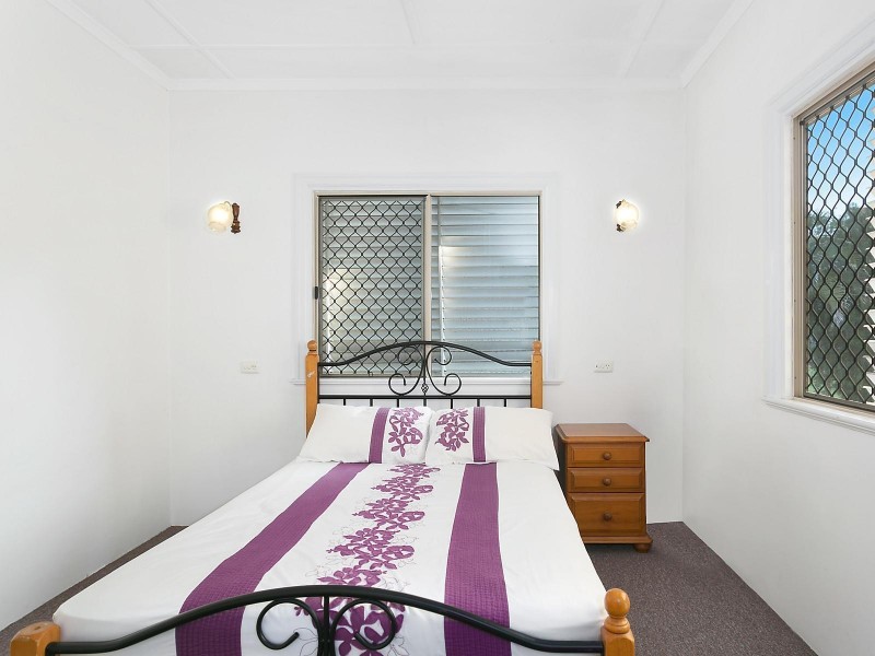 33 Spencer Street, The Range QLD 4700