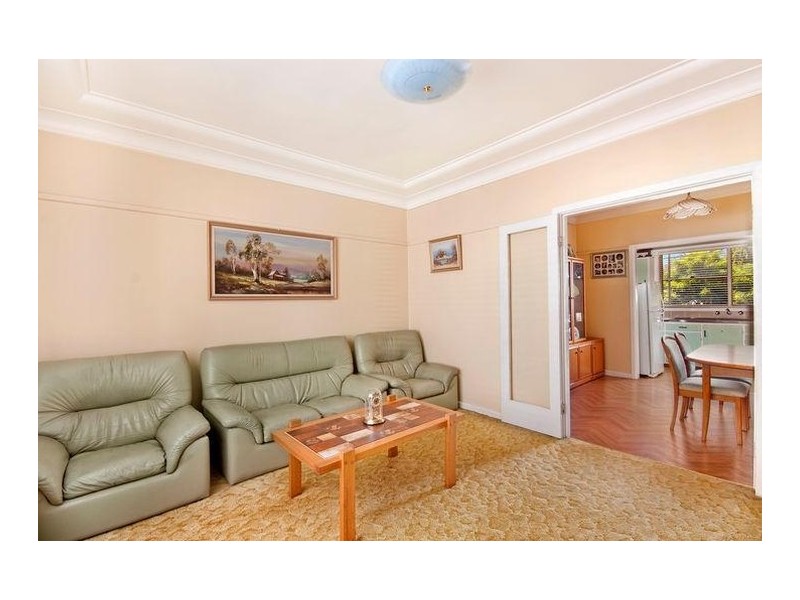 2 Balfour Avenue, Caringbah NSW 2229