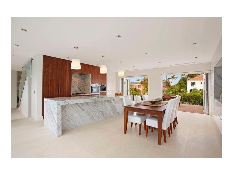 1  Leavesden Place, Sylvania NSW 2224