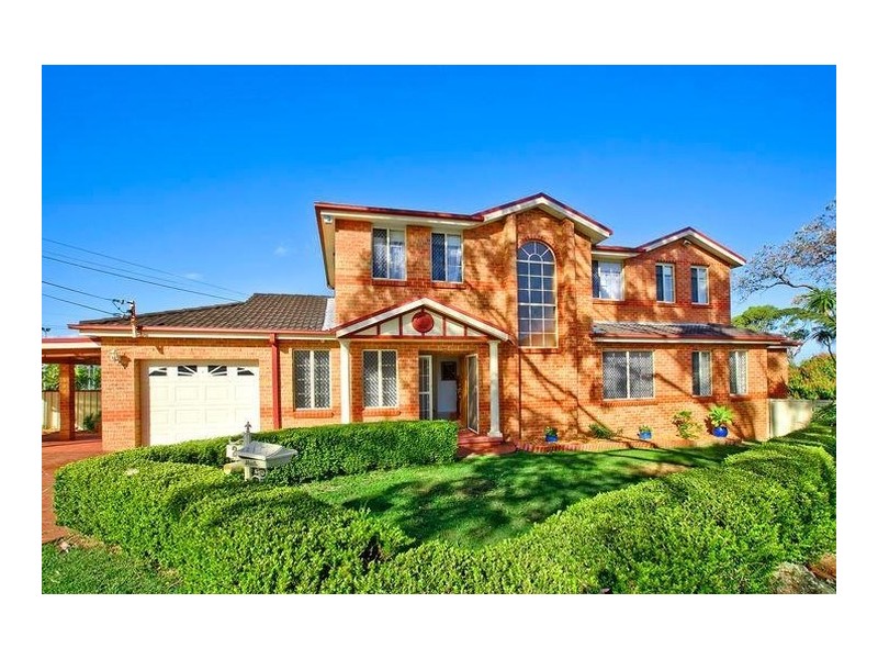 2 Seine Place, Miranda NSW 2228