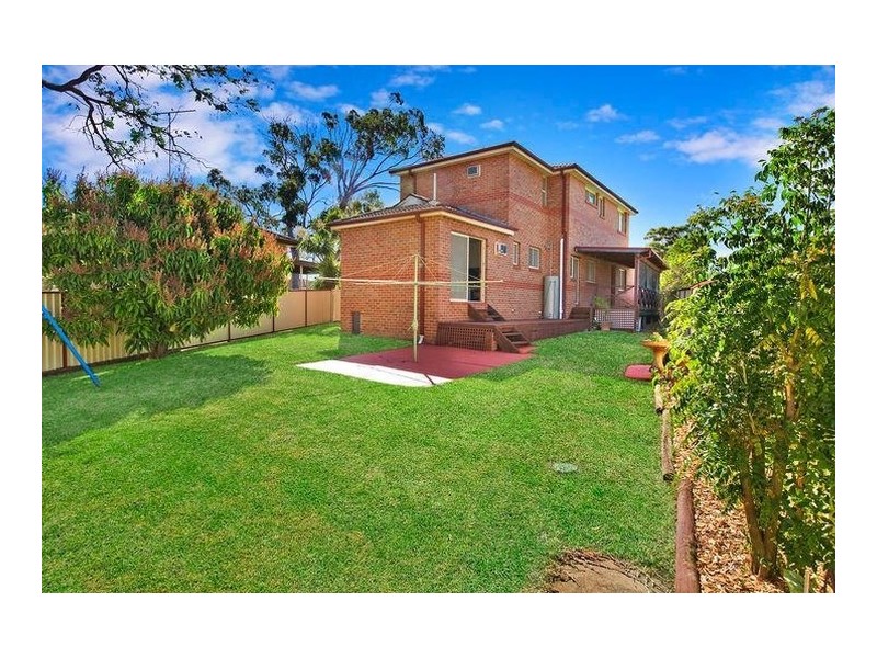 2 Seine Place, Miranda NSW 2228