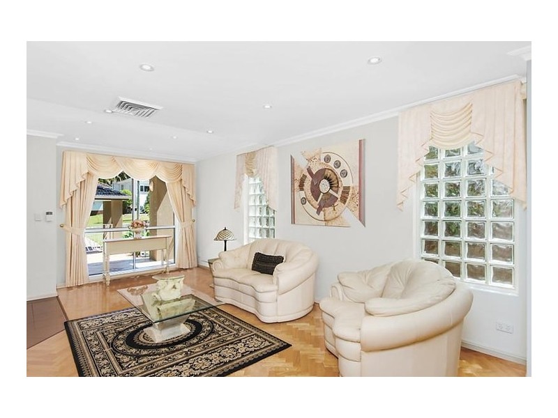 15 Wylmar Avenue, Burraneer NSW 2230