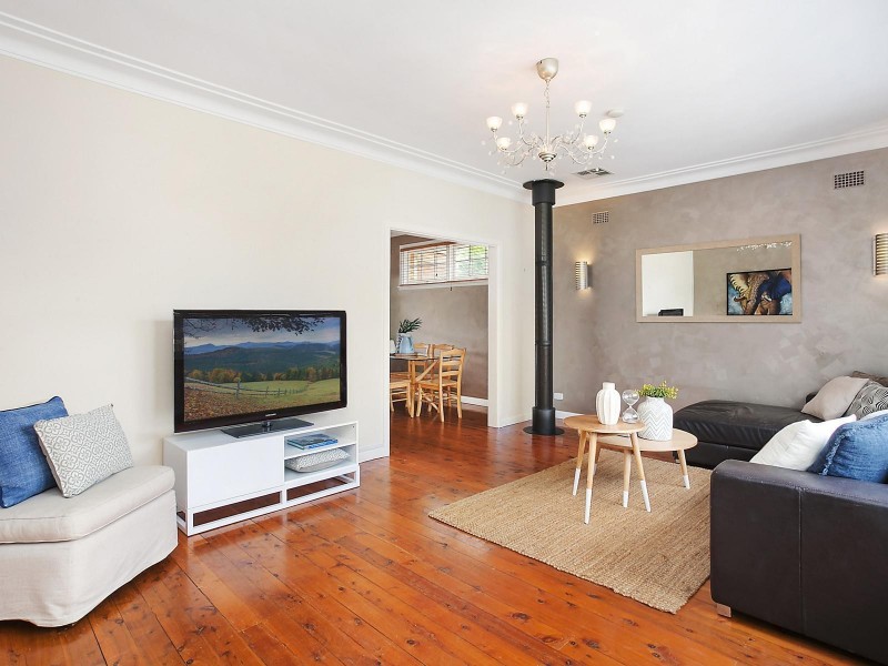 7 Wollybutt Road, Engadine NSW 2233