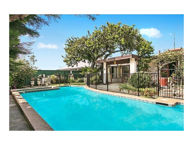 17 Gordon Street, Caringbah NSW 2229