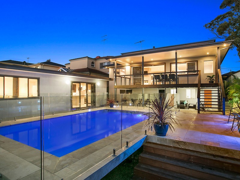 17 Birdwood Street, Sylvania NSW 2224